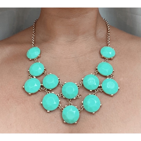 Forever 21 Teal statement necklace - Picture 4 of 4